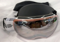 New Fonchcoo Skii Goggles. Size Medium. With Carrying Case.