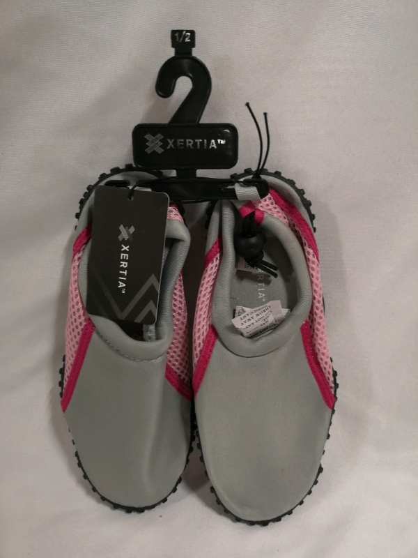 New Kids Water Shoes Sz 1/2