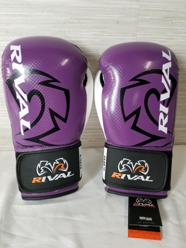 New with tags RIVAL BOXING GLOVES