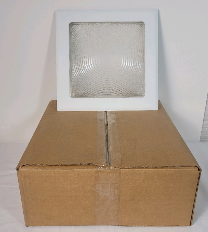 New - Pair (2) Elco Lighting EL11W 11 11/16” CFL Square Trim with Fresnel Glass Lens