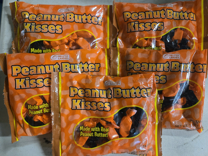 New | Candy Lot Includes | ( 5 )3.5 Oz Packs Of Peanut Butter Kisses