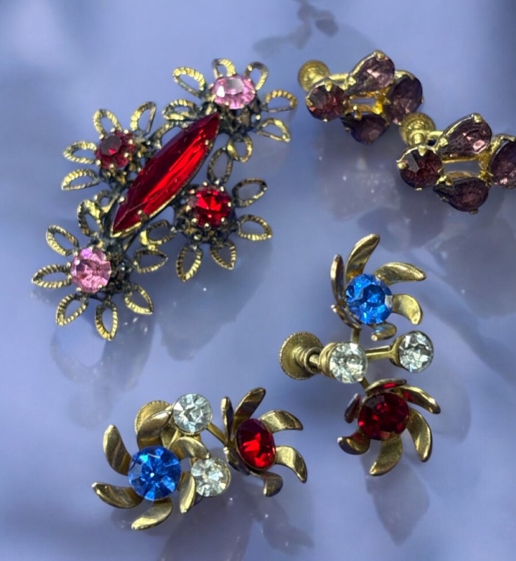 Made In Austria Fabulous Vintage Brooch Rhinestone Earrings