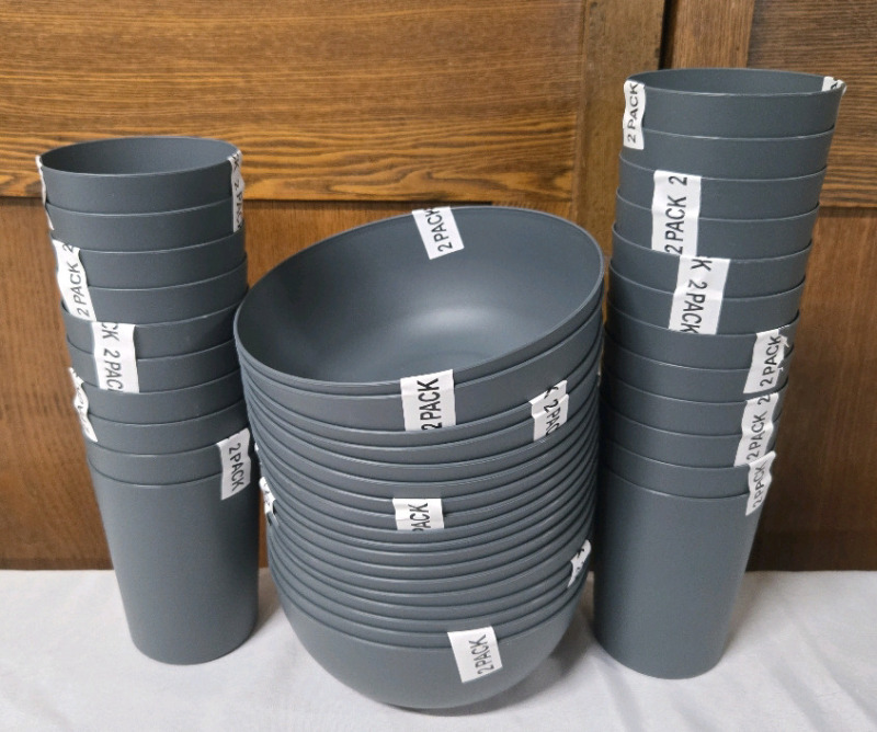New | Dining Lot Includes Plastic Tabletop Dinner Bowls & Juice Cups