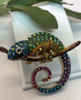 Chameleon Brooch with Sparkling Rhinestones