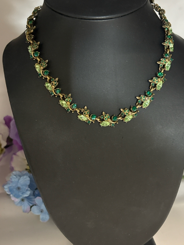 Uranium 1950’s HOLLYCRAFT Emerald Peridot Rhinestone Necklace & UV light To Show Your Glow