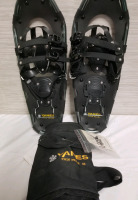 NEW Yanes Aluminum Snow shoes with carrying bag retails for $89.99