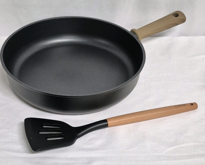 New CAROTE 11" FRYING PAN WITH FLIPPER - Non-stick 2.5" Deep Induction Cookware Wooden Handles