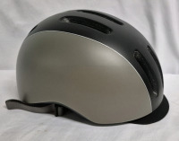 Like New Giro Sport Design Bicycle Helmet