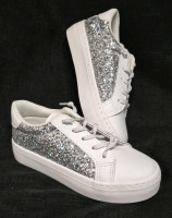 New Kid's sz 34 (2-2.5US) Sparkle Shoes