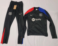 New - FC Barcelona Football Club Zipper Sweatshirt & Pants Kit . Kids Size Large (14) .