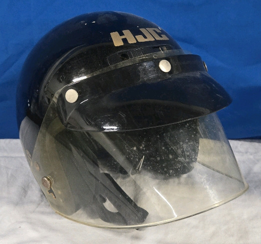 HJC Motorcycle Helmet W/ Visor | Size XS