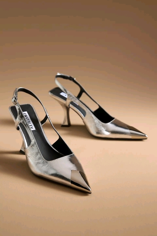 New CAVERLEY Remi Slingback Heels sz 37 (6US) Retails $240 with Dust Bag