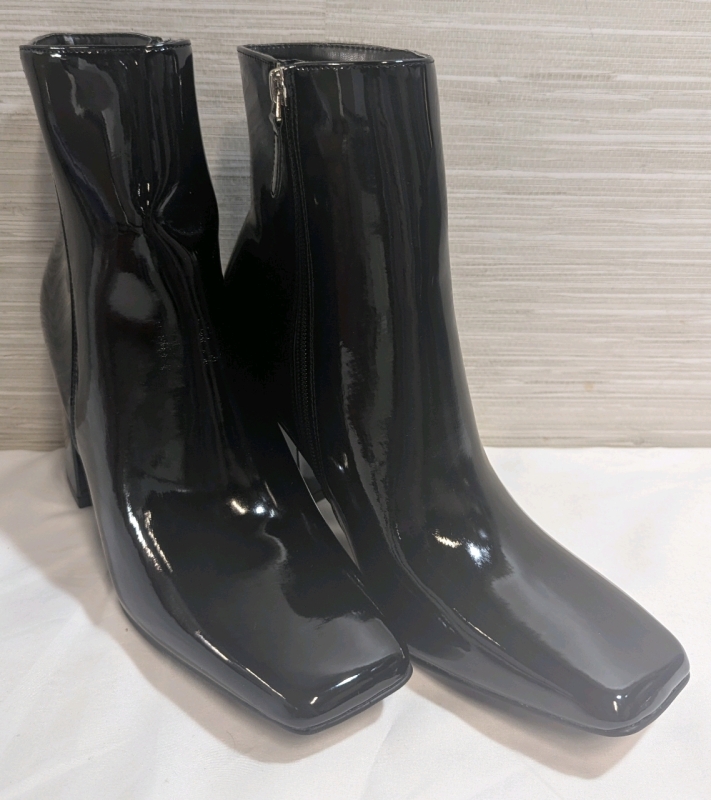 New: Size 8 1/2 Wild Diva Lounge Women's High Heel Boots - - Heel is 8cm Tall - Glossy Black