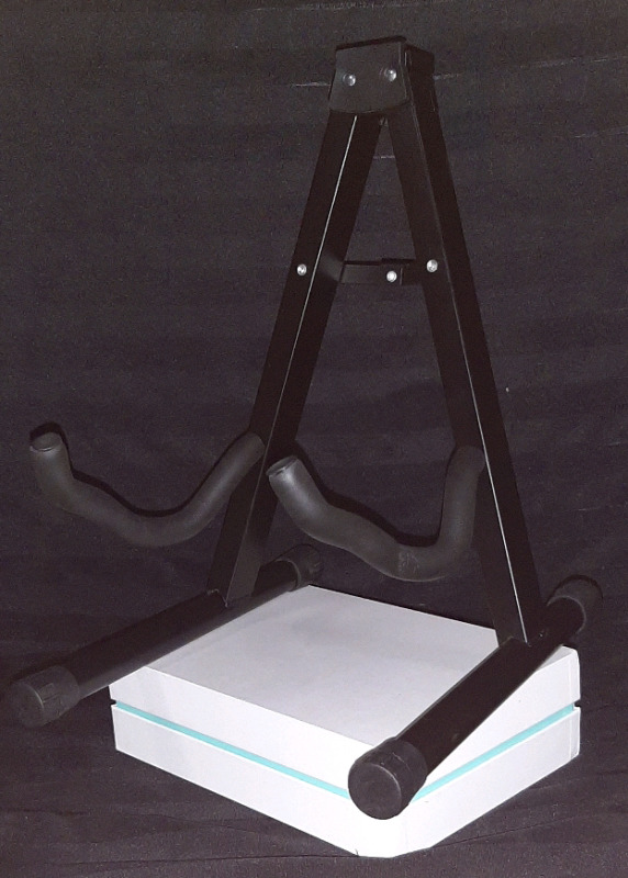 NEW in Open Box Universal Guitar Stand