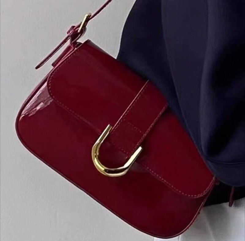 New Womens Purse. 24" by 15" by 2.5"