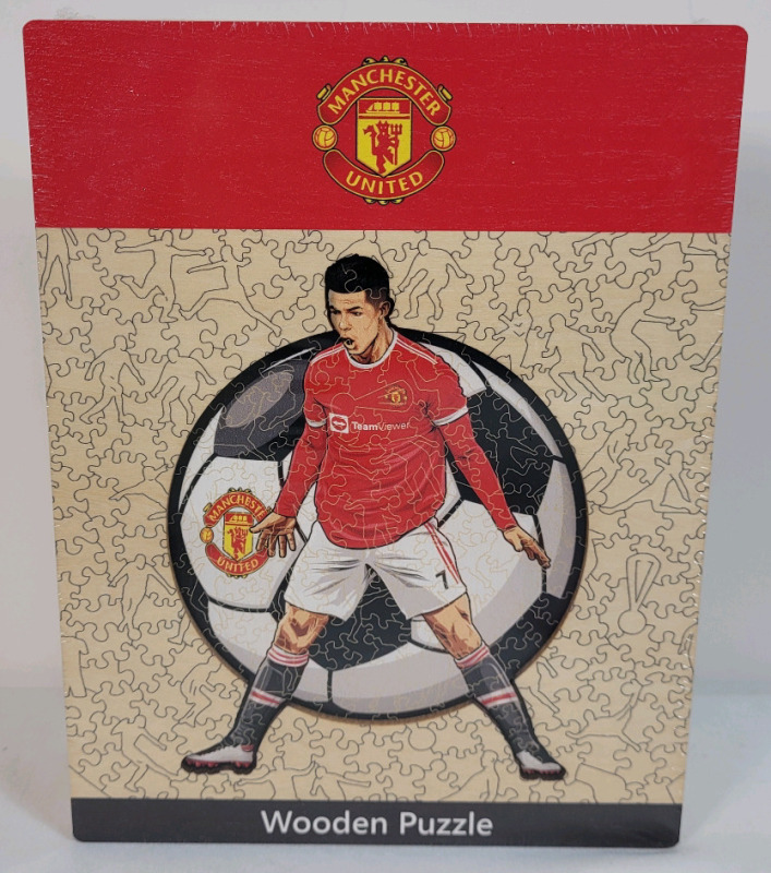 New - Manchester United CRISTIANO RONALDO Wooden Puzzle . 150pcs , 8.5"&times;11.5" . Sealed