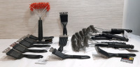 Lot of New Barbeque Tools, Including Nine Wire Grill Brushes, Nine Small Grill Bushes & A Red Nylon Bristle Brush