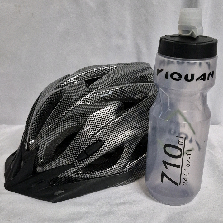 New Adult Bicycle Helmet sz Large & New Water Bottle 710mL