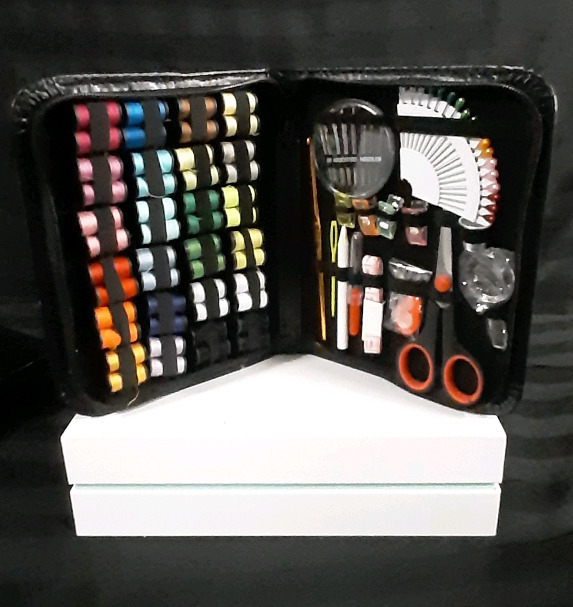 NEW Sew Simply Sewing Kit