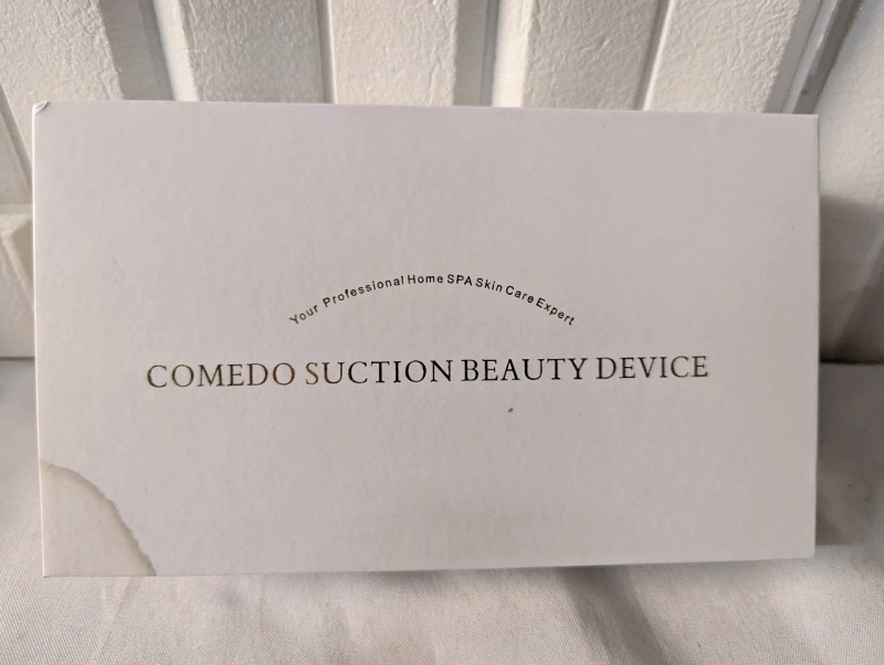 New Comedo Auction Beauty Device. 4 in 1 Tool