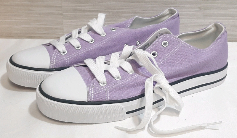 New Size 10 Women's Low Top Purple Sneakers