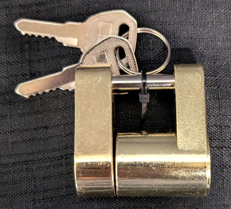 New: Brass Trailer Coupler Lock With 2 Keys - 4.5cm Across x 4.5cm Tall