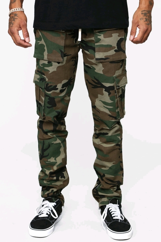 New Size 3p FashionNova Men Hunter Cargo Pants , Camouflage .