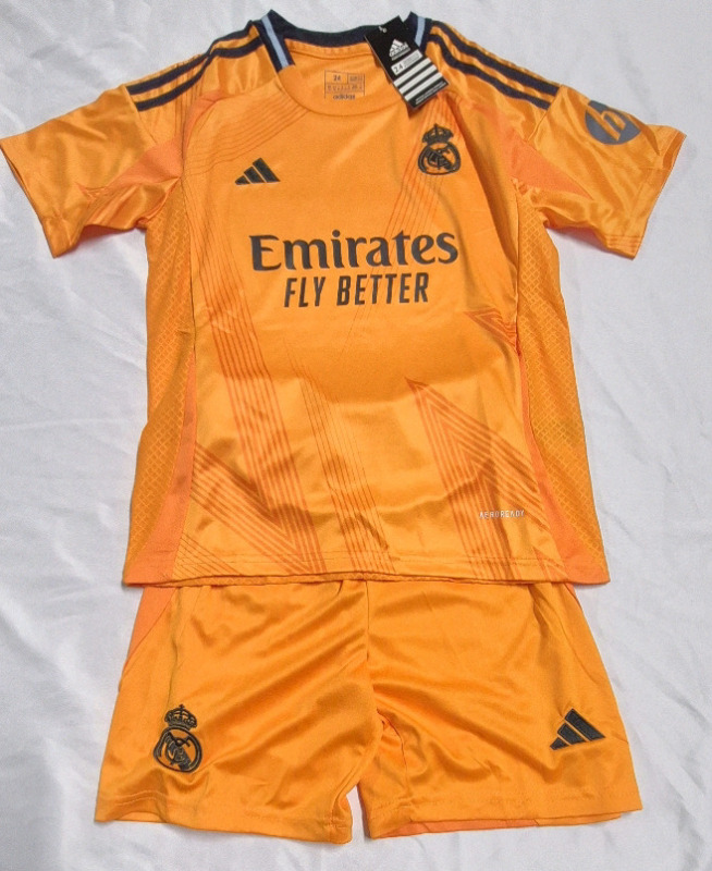 New Kids sz 24 (5-6yrs) ADIDAS Madrid Away Jersey & Shorts Slim Fit