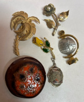 5 Vintage Brooches Jasper Pendant