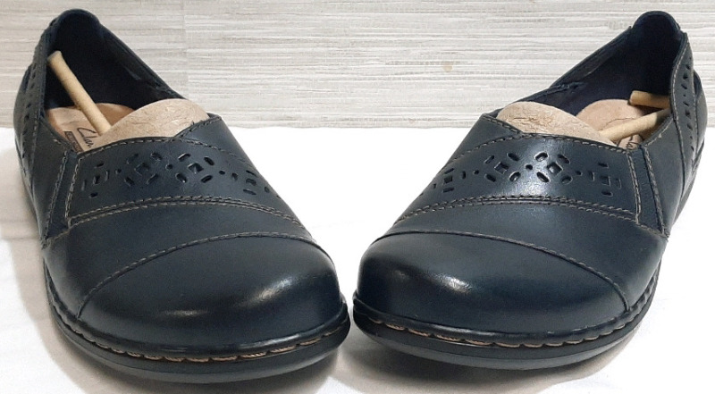 New Clark's Essa Women's Black Leather Slip On Loafers - Size 8