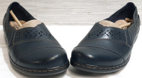 New Clark's Essa Women's Black Leather Slip On Loafers - Size 8