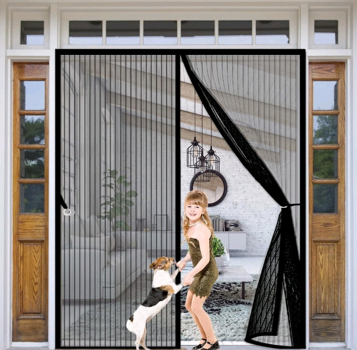 New | Indoor/ Outdoor Magnetic Screen Door 190cm x 235cm | * Retails For $55 *