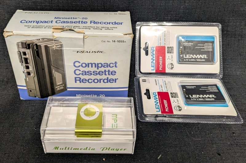 Classic Media : Realistic Minisette-20 Compact Cassette Recorder - 512Mb MP3 Player - 2 Lenmar/Pioneer Personal Media Player Batteries For GEX-XMP3