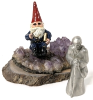Nice 5" x 2.25" Chunk of Natural Amethyst with Enameled David the Gnome & 1999 Ocean Art Pewter Man with Staff + Satchel Figure 3.5" Tall