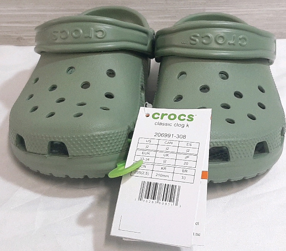 New Pair of Classig Clog Crocs, Green Color
