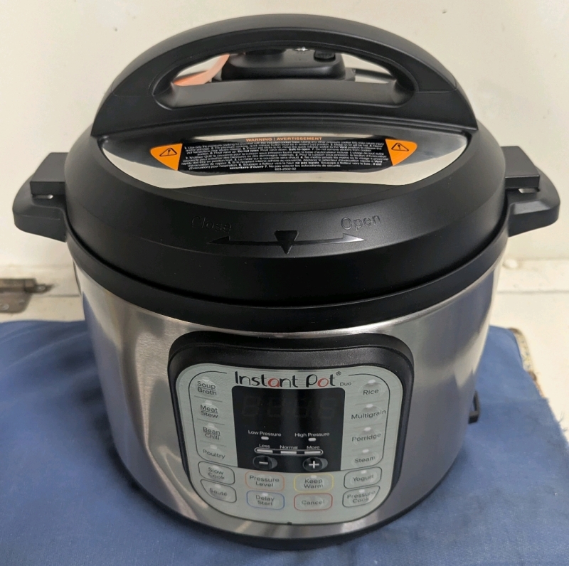 New With Dent: Instant Pot Duo - 7 in 1 Pressure Cooker, Slow Cooker, Rice Cooker etc. - Tested for Power