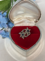 14KT White Gold Diamond Clusters & Blue Sapphire Starfish / Flower Ring Size 6.5 Everbrite Stamped