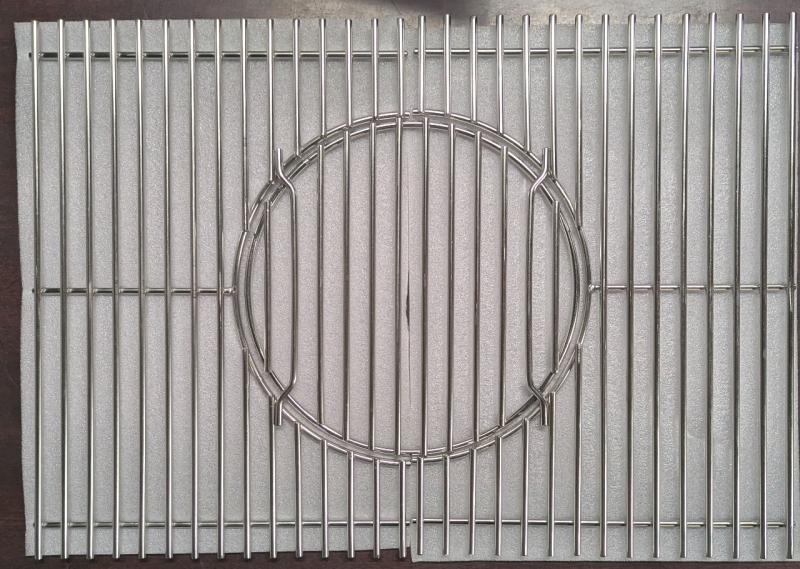 New: 3pcs Stainless Steel BBQ Grate Replacement Set - For Webber BBQ , Unsure of Model- 26.5" Across x 18.75" Tall