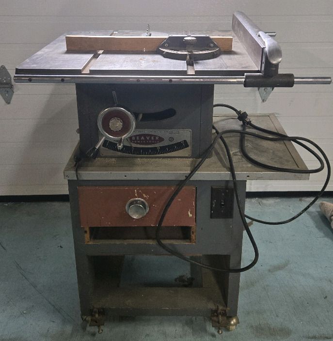 Beaver Power Tools Table Saw W/ Adjustable Fence & Blade Height | * Tested Working *