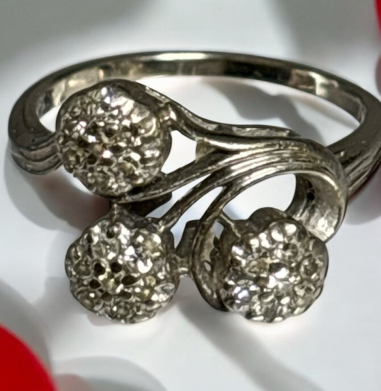 Vintage Solid 14k White Gold 3 Diamond Cluster Ring - Size 6 -