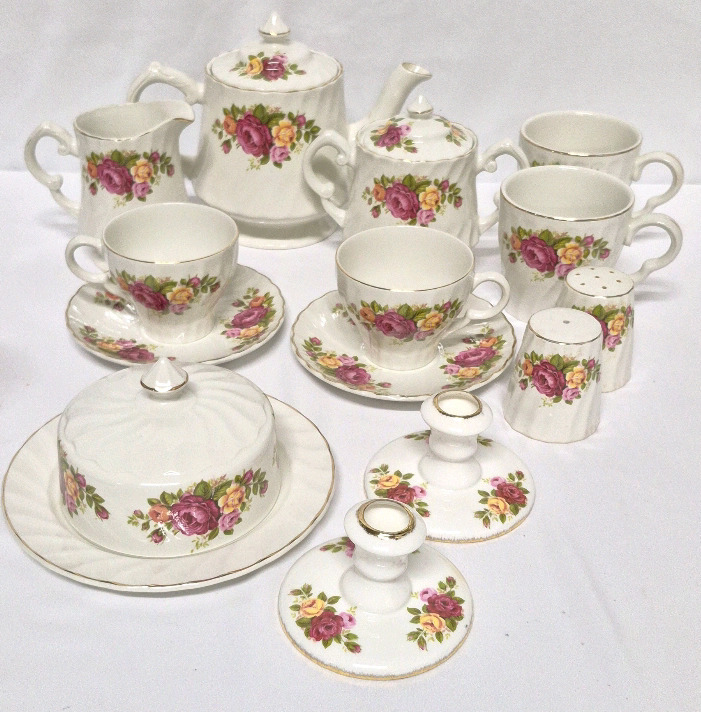 13 Piece Woods & Sons Dishes - Cottage Rose