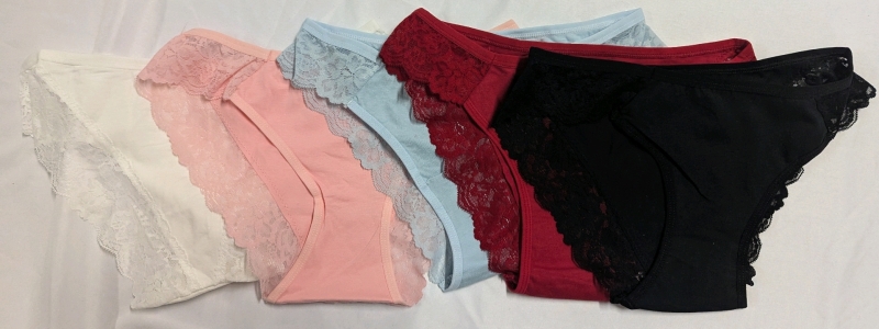 5 New Womens Small Pairs of Underwear.