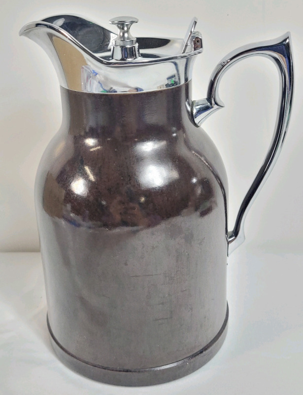Vintage Thermos Stronglas Bakelite Thermos Carafe With Chrome Lid . Made in Canada . Measures 8" Tall