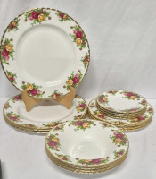 ROYAL ALBERT 4 Place Setting Dishes - OLD COUNTRY ROSES