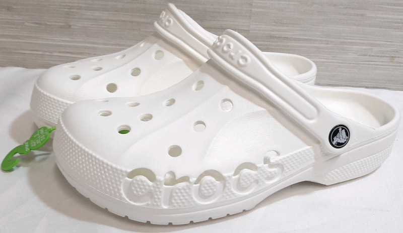 New Pair of White Baya Crocs (m5/w7)