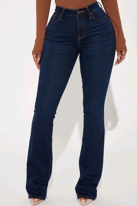 New Women's size 15 Flex Game Soft Stretch Bootcut Jeans by Fashion Nova Retails for $52