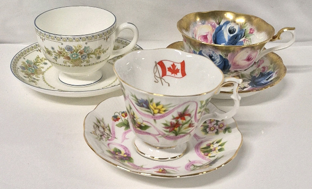 3 Vintage Cups & Saucers Royal Albert & Wedgwood