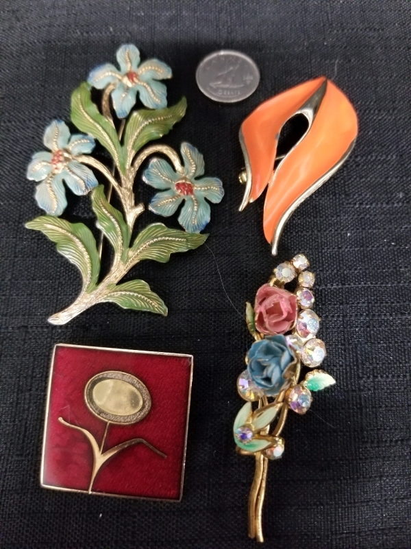 4 vintage enameled brooches