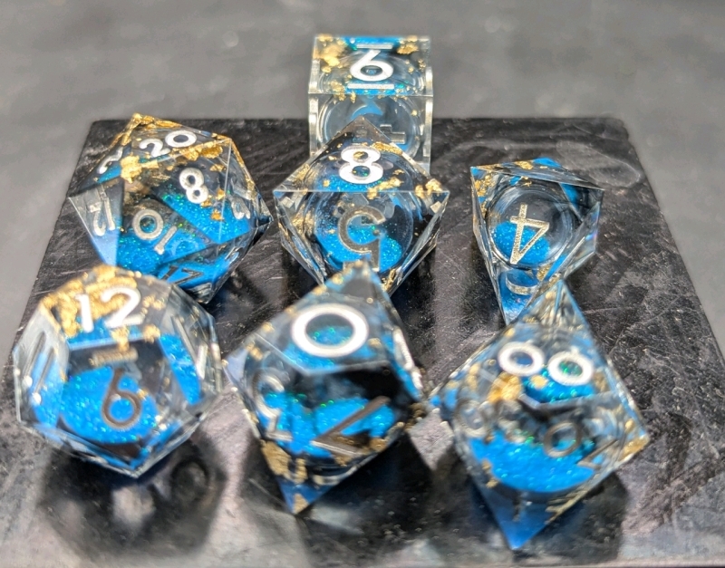 New 7 Piece Liquid Core Resin Polyhedral Dice Set. For Dungeons & Dragons, Pathfinder or other Table Top Rpg's