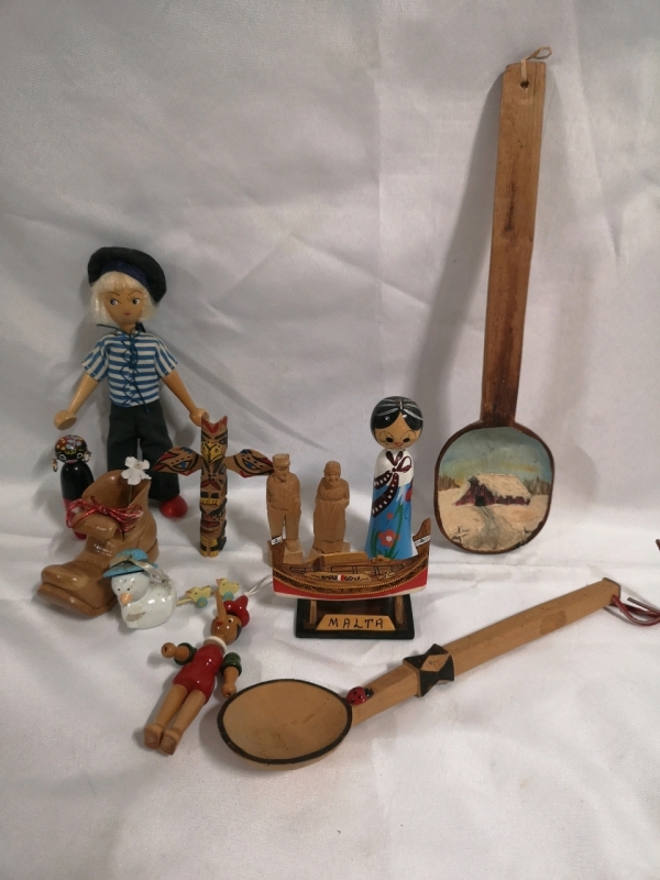 Neat Vintage Collectible Wooden Figures